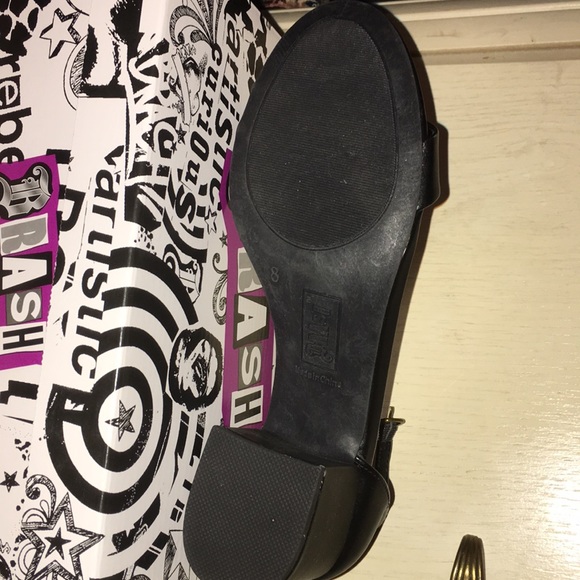 🌹🌹Absolutely Gorgeous black beauty sandals with heels NWT New Never Worn shoes - Picture 5 of 5